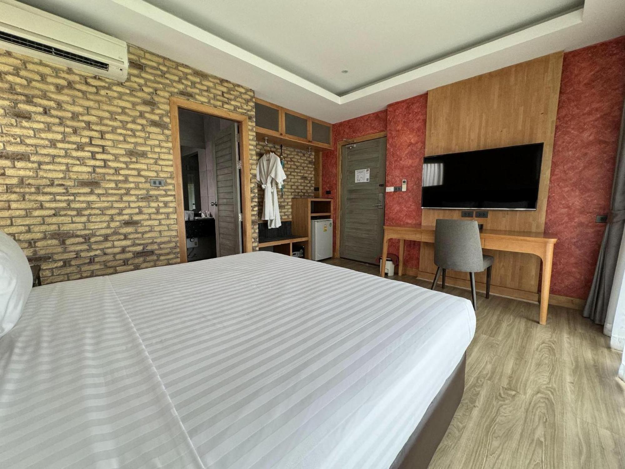 La Isla Pranburi Beach Resort Sam Roi Yot Εξωτερικό φωτογραφία