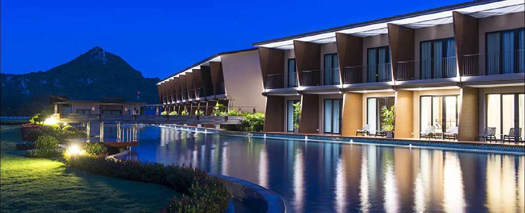 La Isla Pranburi Beach Resort Sam Roi Yot Εξωτερικό φωτογραφία